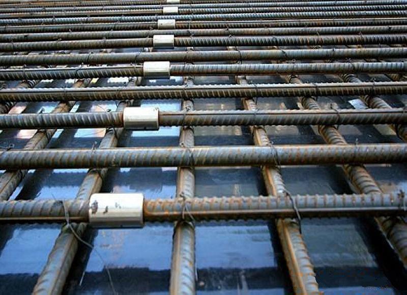 重庆为什么建楼房时，要在钢筋上加一排小圆环？原来作用这么大